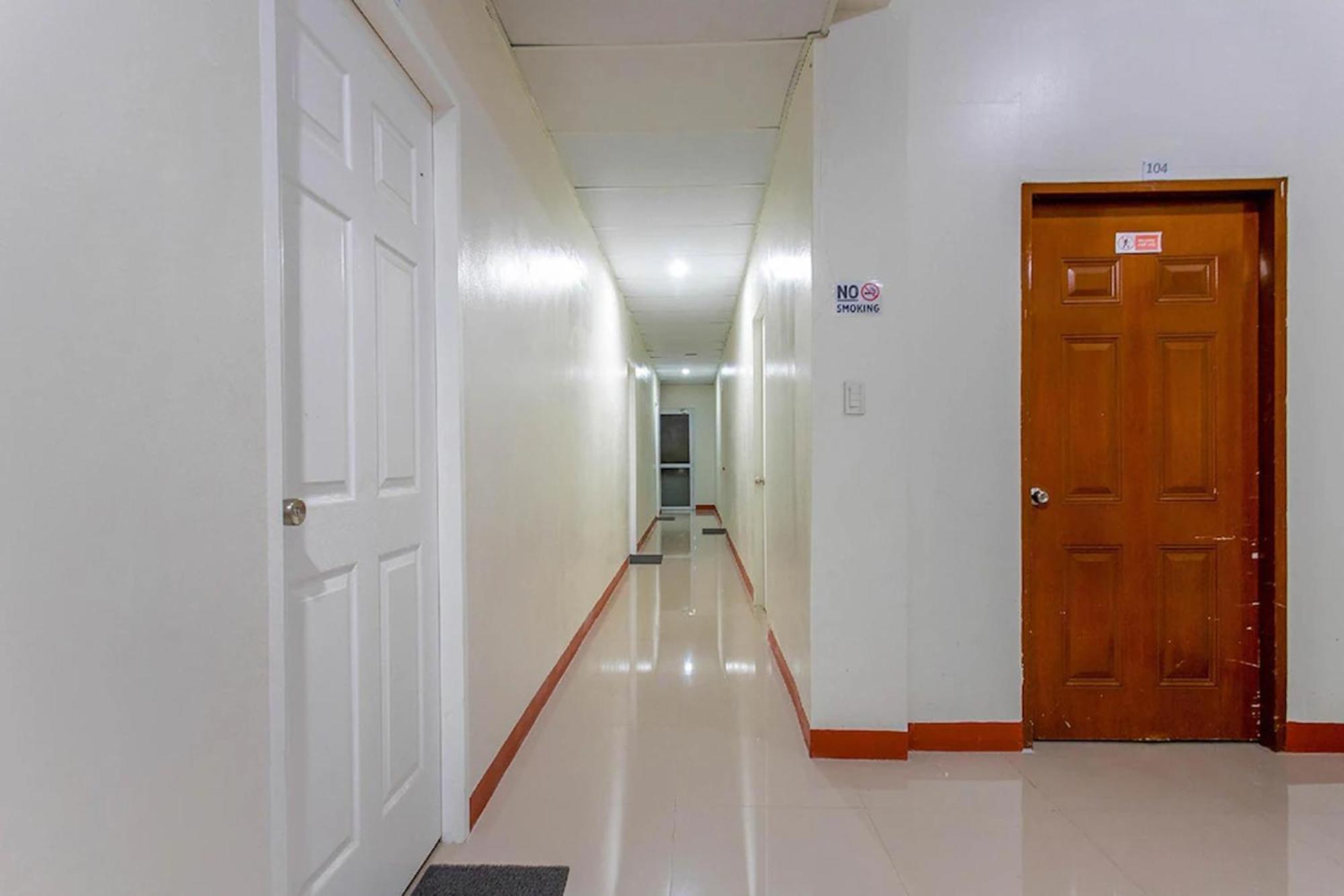Hotel La Belladoza Near Airport Paranaque City Exterior foto